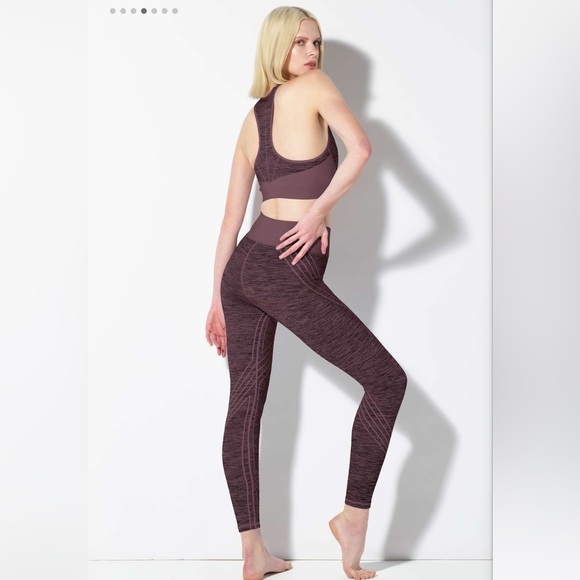 Avocado Danielle full set Deep V Bra & Stripe Legging Set - Huckleberry XS/S - Picture 2 of 10